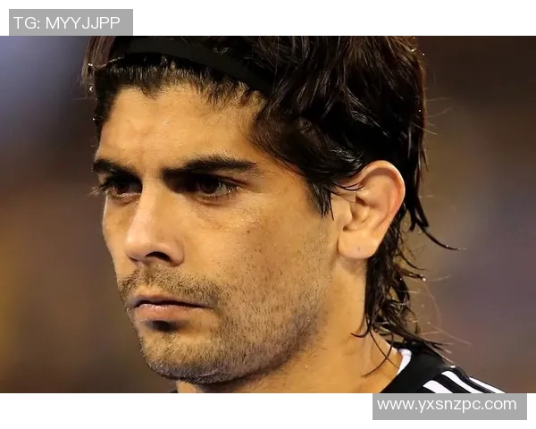 痞帅足球球星的独特魅力与场上风采展示